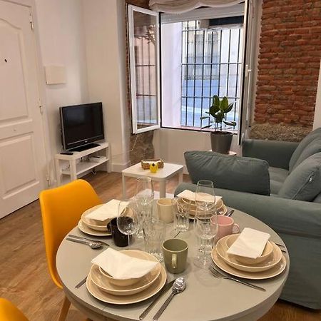 Apartamento Atocha/Reina Sofia Madrid Bagian luar foto